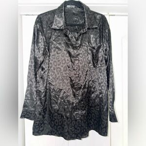 SHEIN Black Satin Leopard Jacquard Button-Up